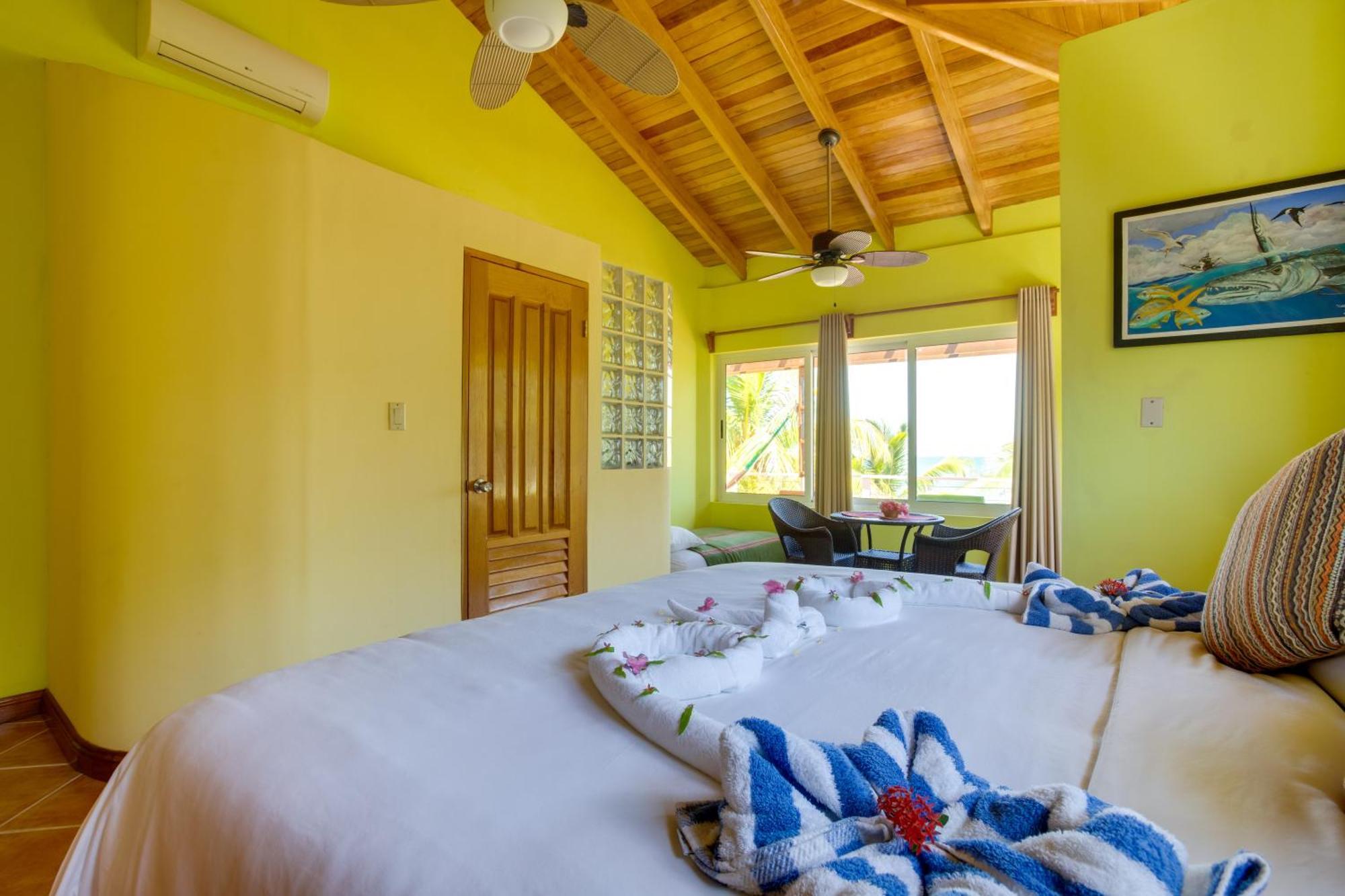 Laru Beya Resort Placencia Esterno foto