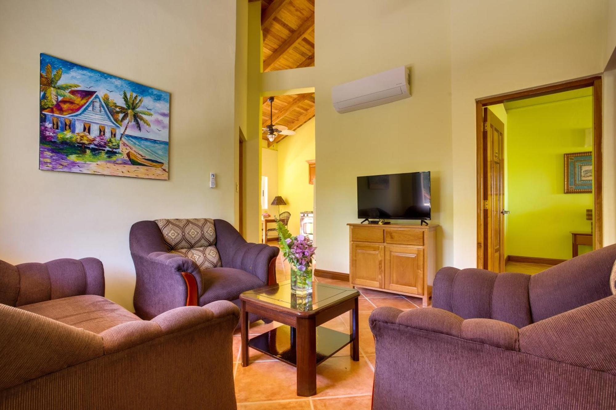 Laru Beya Resort Placencia Esterno foto