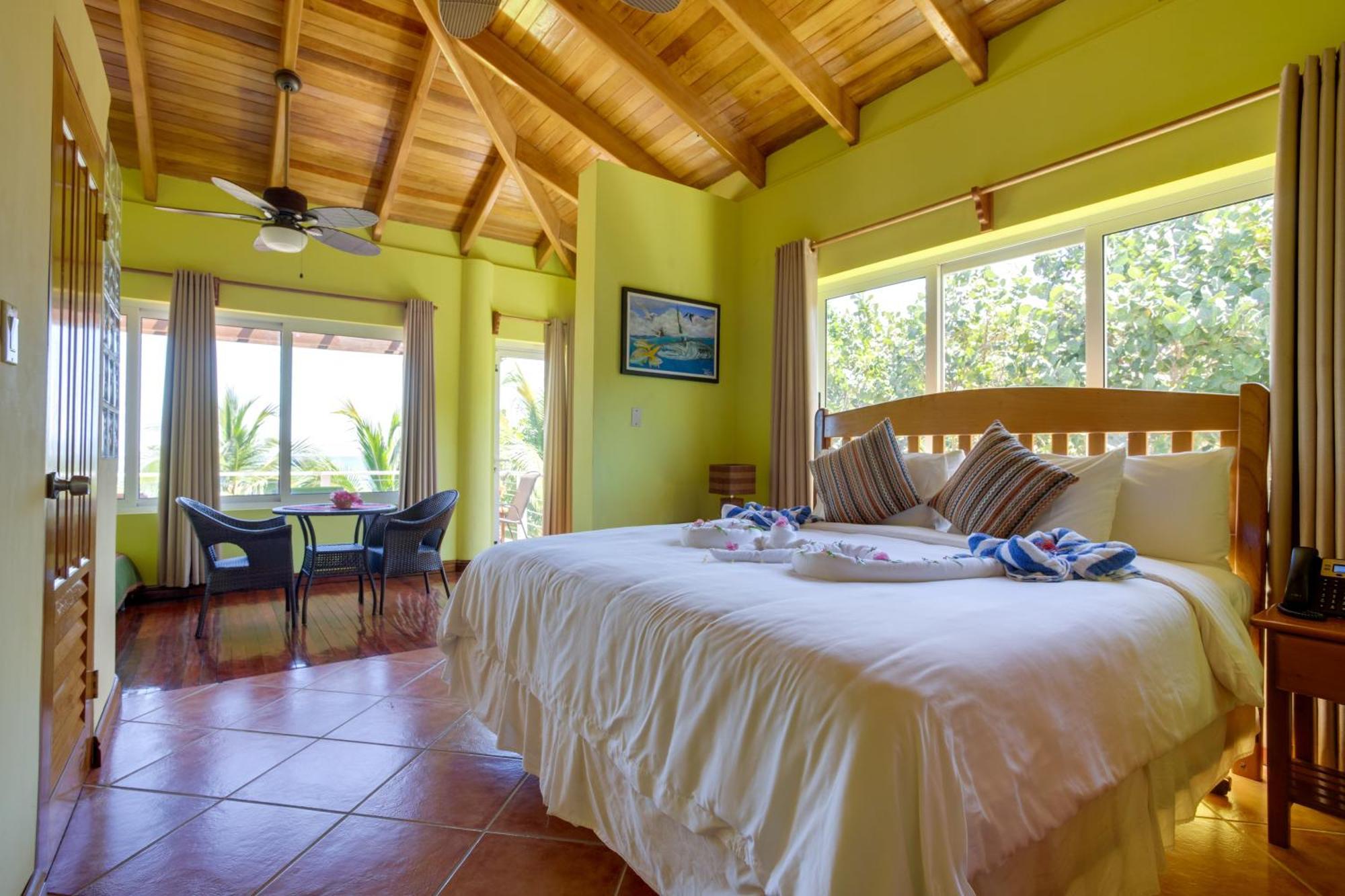 Laru Beya Resort Placencia Esterno foto